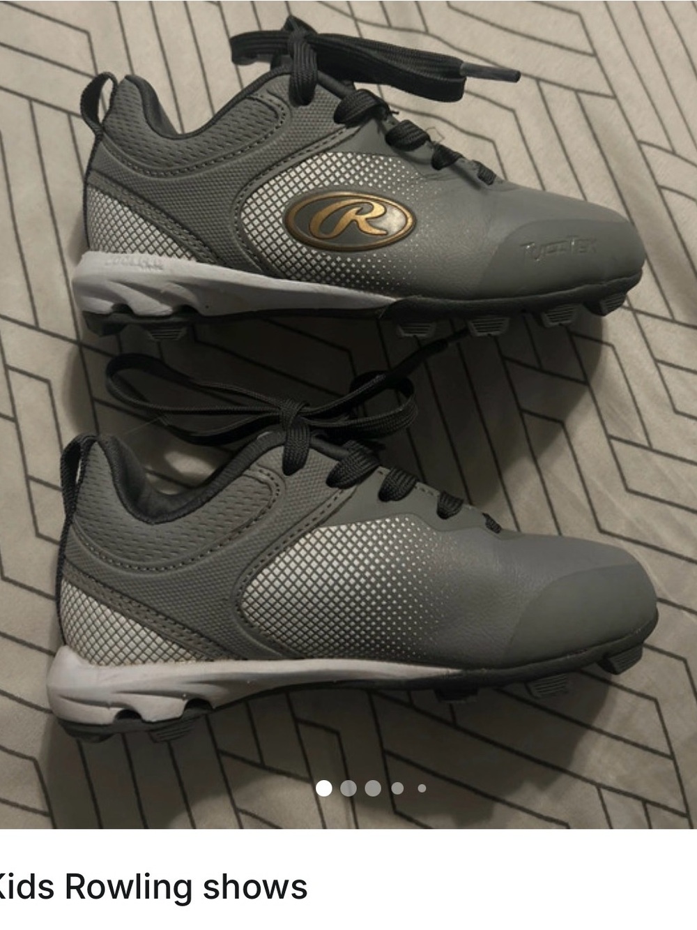 Rawlings Gray and White Kids Baseball Cleats with Gold Logo